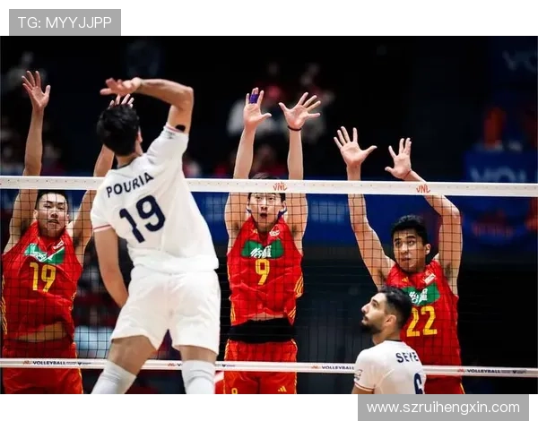 赫伊森本场表现全面 贡献1射1正1失良机 7长传4成功获评7.1分